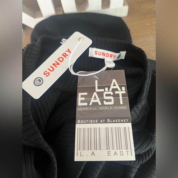 Sundry Black Long Sleeve Dress NWT - Picture 13 of 14